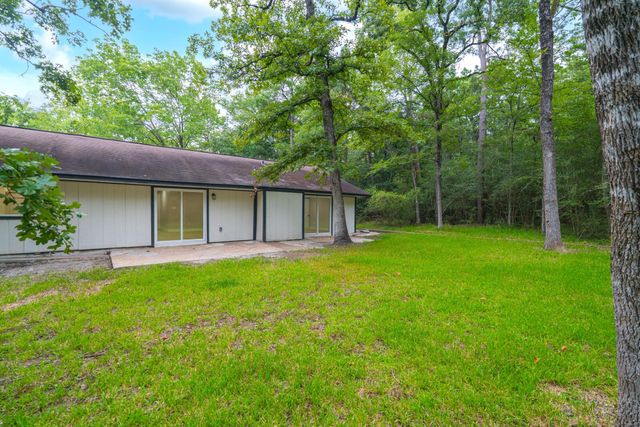 26701 Knottywood Court, Huntsville, TX 77320