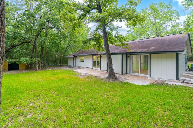 26701 Knottywood Court, Huntsville, TX 77320
