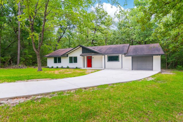 26701 Knottywood Court, Huntsville, TX 77320