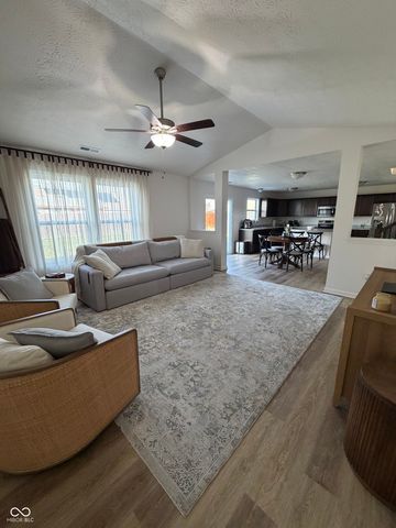 1664 W Kole Drive, Greensburg, IN 47240