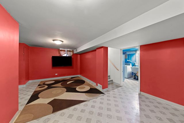 445 48th Avenue, Bellwood, IL 60104