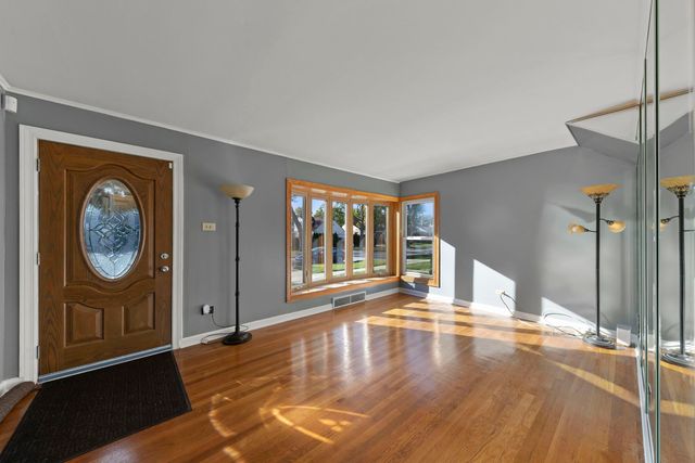 445 48th Avenue, Bellwood, IL 60104