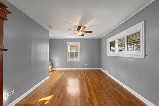 445 48th Avenue, Bellwood, IL 60104