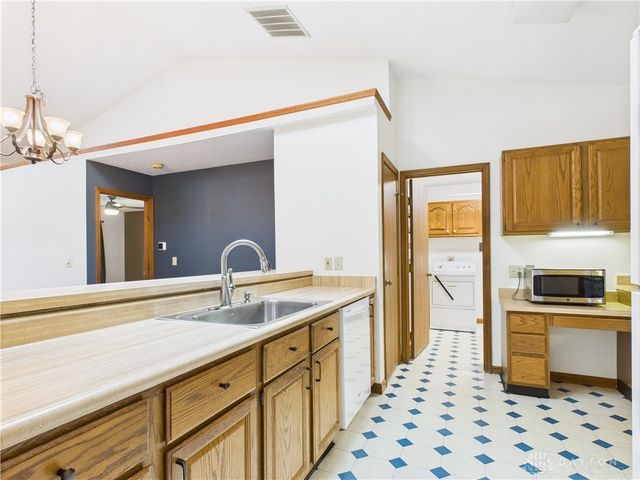 555 Raintree Place A, Englewood, OH 45322