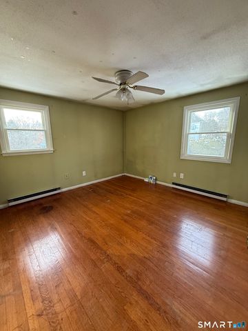 39 Latimer Drive, East Lyme, CT 06333