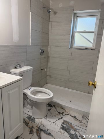 39 Latimer Drive, East Lyme, CT 06333