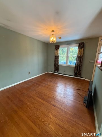 39 Latimer Drive, East Lyme, CT 06333