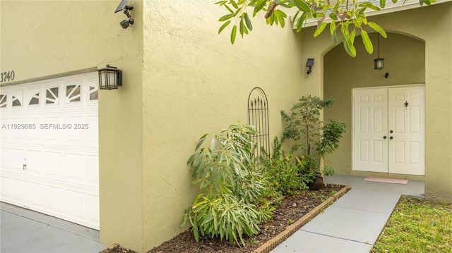 3740 NW 23rd Pl, Coconut Creek, FL 33066