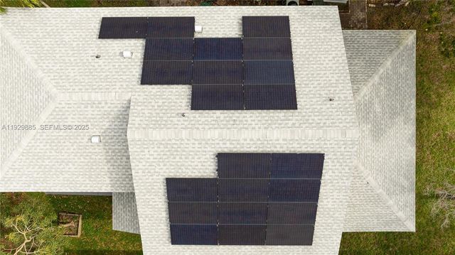 3740 NW 23rd Pl, Coconut Creek, FL 33066