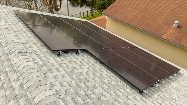 3740 NW 23rd Pl, Coconut Creek, FL 33066