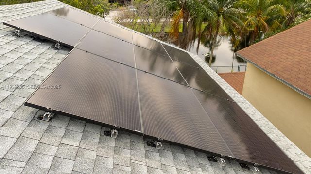 3740 NW 23rd Pl, Coconut Creek, FL 33066