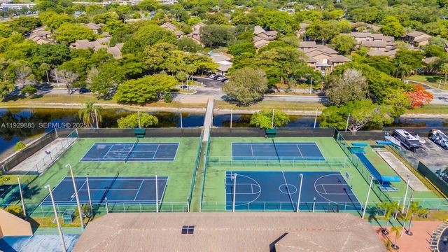 3740 NW 23rd Pl, Coconut Creek, FL 33066