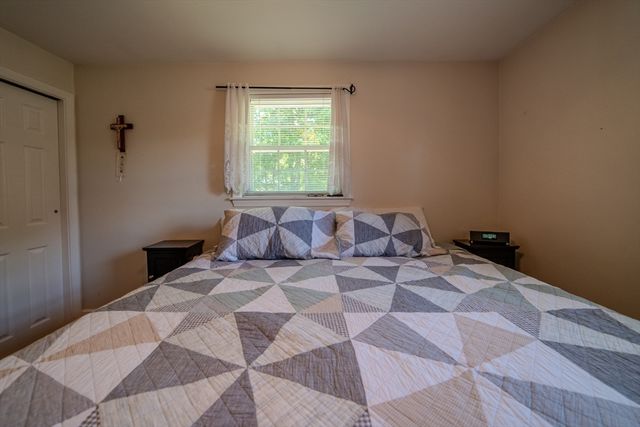 54 Stearns Dr, Randolph, MA 02368