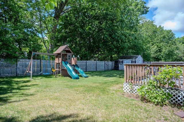 54 Stearns Dr, Randolph, MA 02368