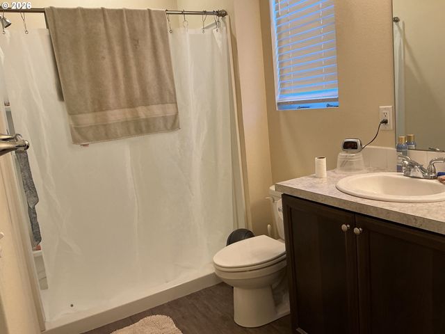 1525 N River Alder St, Portland, OR 97086