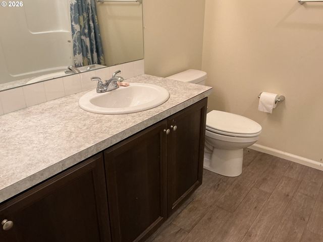 1525 N River Alder St, Portland, OR 97086