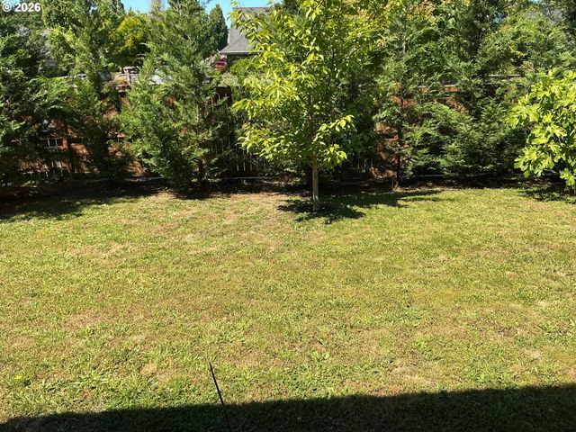 1525 N River Alder St, Portland, OR 97086