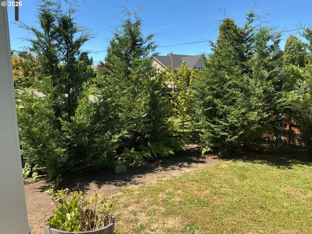 1525 N River Alder St, Portland, OR 97086