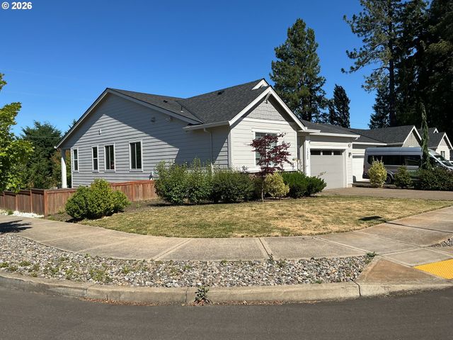 1525 N River Alder St, Portland, OR 97086
