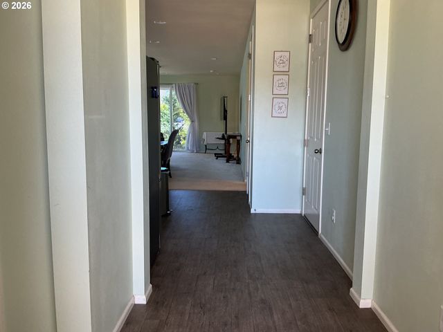 1525 N River Alder St, Portland, OR 97086