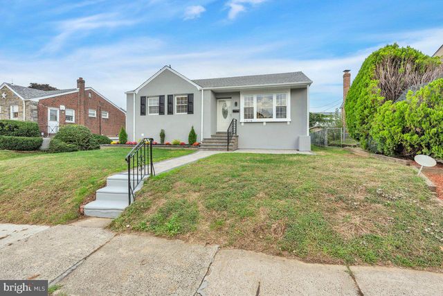 7818 FARNSWORTH ST, Philadelphia, PA 19152