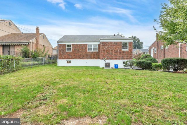 7818 FARNSWORTH ST, Philadelphia, PA 19152
