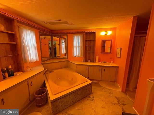 300 SILVER RUN RD, Millville, NJ 08332