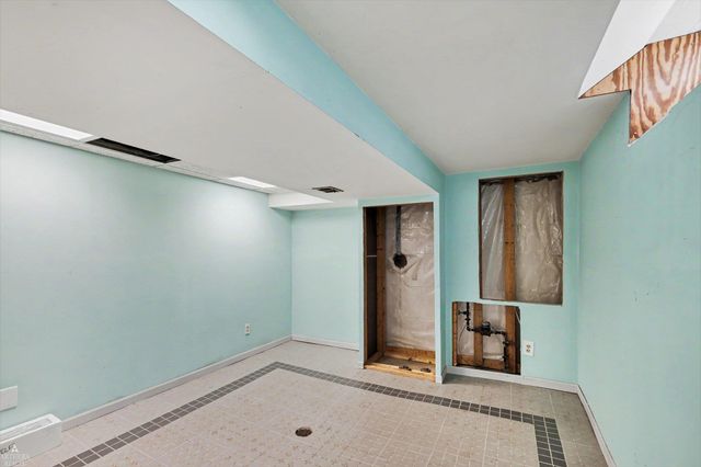 18039 S Summer Lane Lane, Fraser, MI 48026