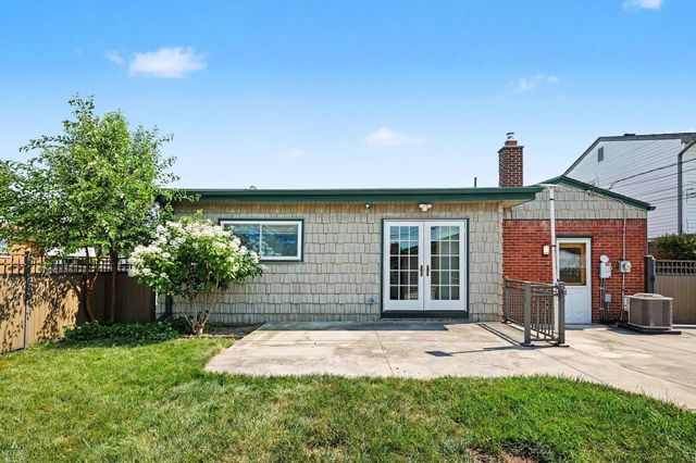 18039 S Summer Lane Lane, Fraser, MI 48026