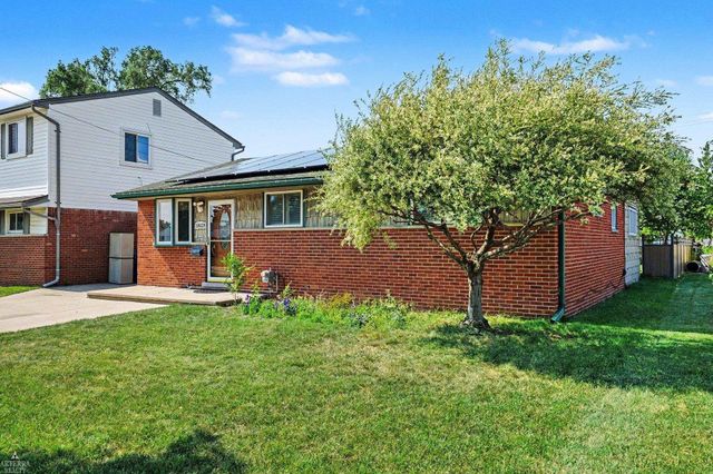 18039 S Summer Lane Lane, Fraser, MI 48026