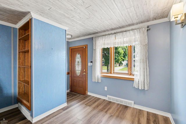 18039 S Summer Lane Lane, Fraser, MI 48026