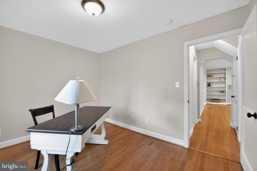 Image 24 of property listing at 1724 DUBLIN DR, Silver Spring, MD 20902