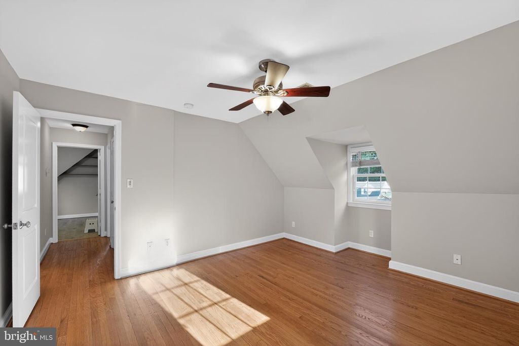 Image 31 of property listing at 1724 DUBLIN DR, Silver Spring, MD 20902