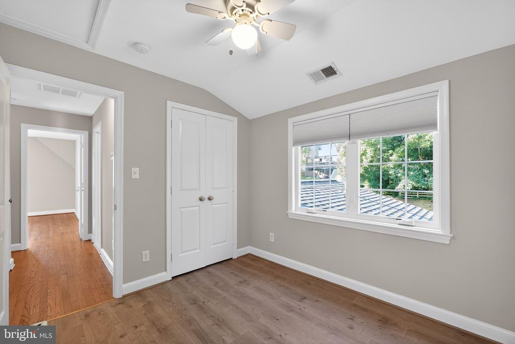 Image 35 of property listing at 1724 DUBLIN DR, Silver Spring, MD 20902