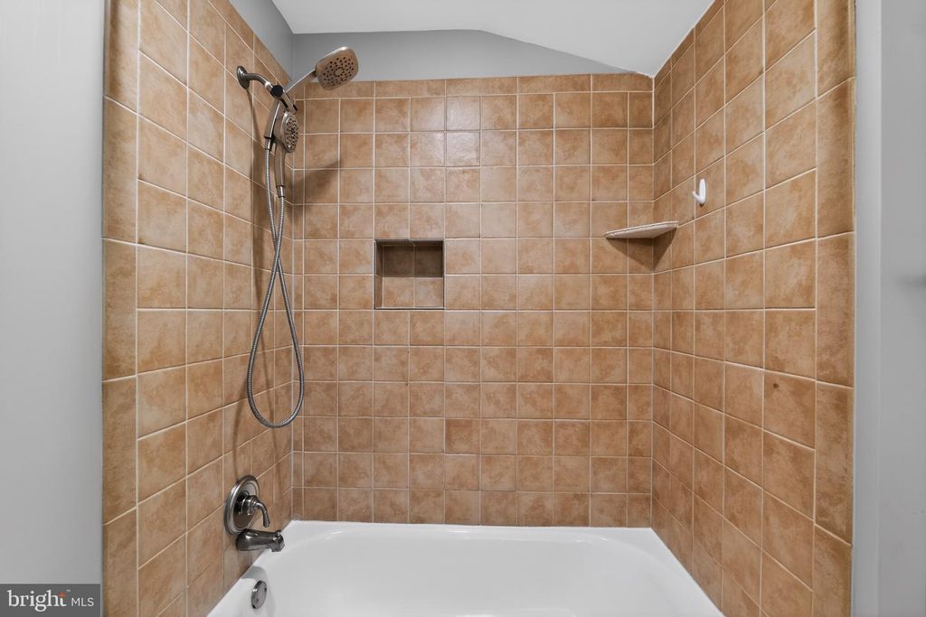 Image 38 of property listing at 1724 DUBLIN DR, Silver Spring, MD 20902