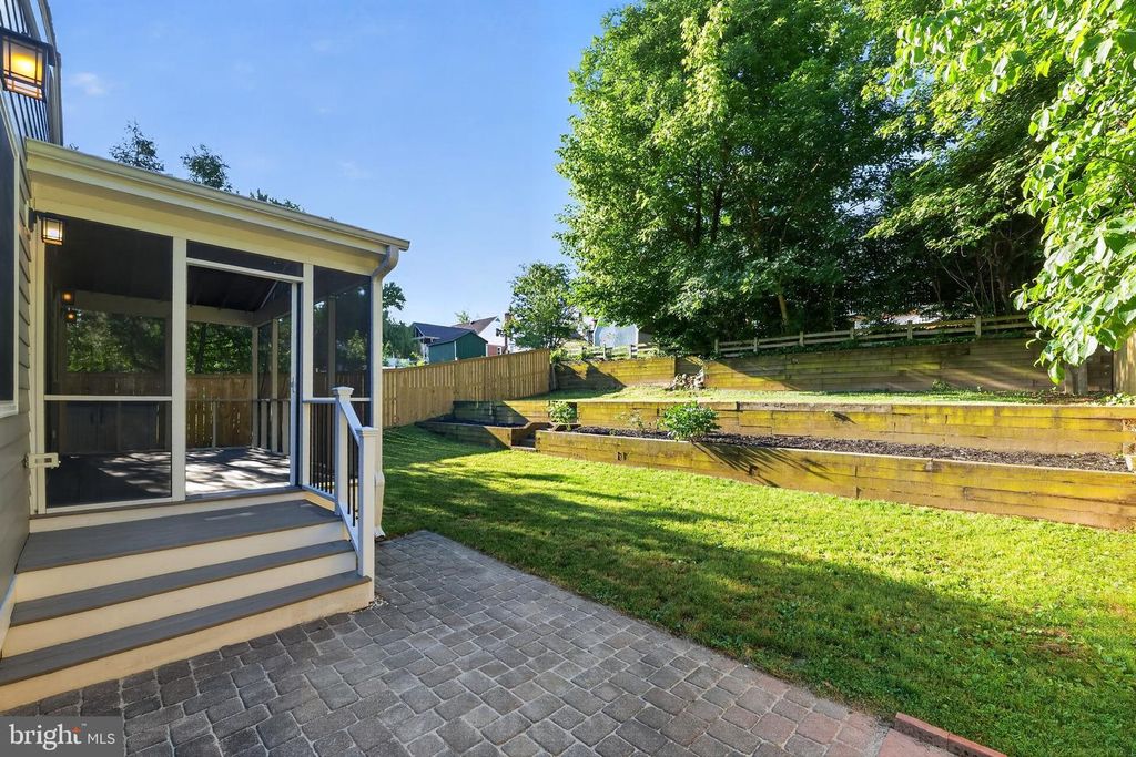 Image 44 of property listing at 1724 DUBLIN DR, Silver Spring, MD 20902
