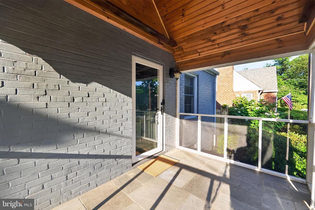 Image 45 of property listing at 1724 DUBLIN DR, Silver Spring, MD 20902
