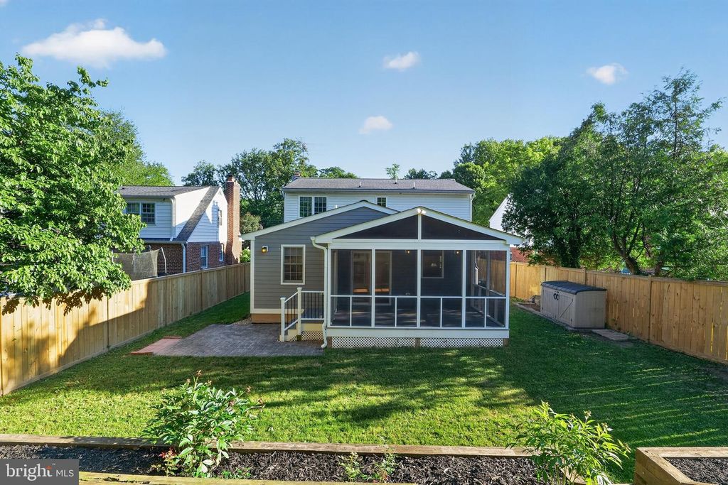 Image 46 of property listing at 1724 DUBLIN DR, Silver Spring, MD 20902