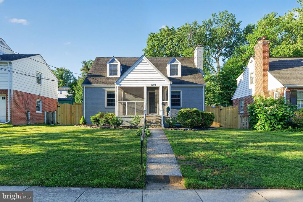 Image 52 of property listing at 1724 DUBLIN DR, Silver Spring, MD 20902