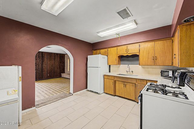 1916 E SHERIDAN Street N, Phoenix, AZ 85006