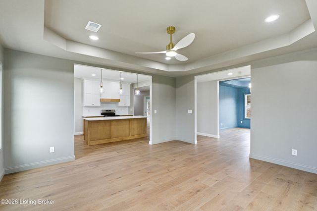 1006 Rowan Creek Dr, Bardstown, KY 40004
