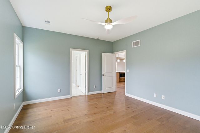 1006 Rowan Creek Dr, Bardstown, KY 40004