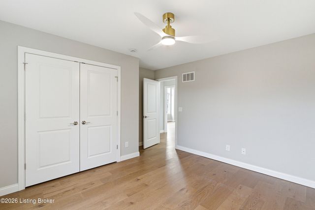 1006 Rowan Creek Dr, Bardstown, KY 40004