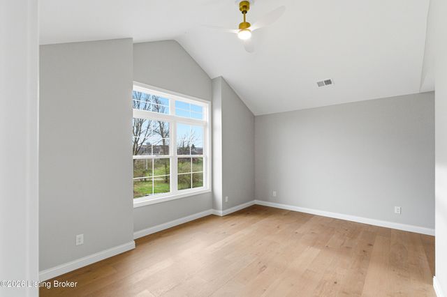 1006 Rowan Creek Dr, Bardstown, KY 40004
