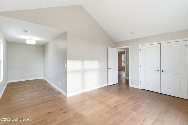 1006 Rowan Creek Dr, Bardstown, KY 40004