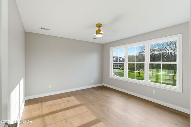 1006 Rowan Creek Dr, Bardstown, KY 40004