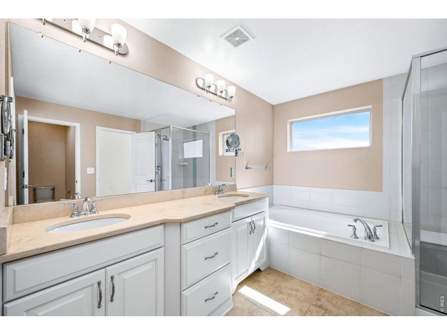 2280 Vermillion Creek Dr, Loveland, CO 80538