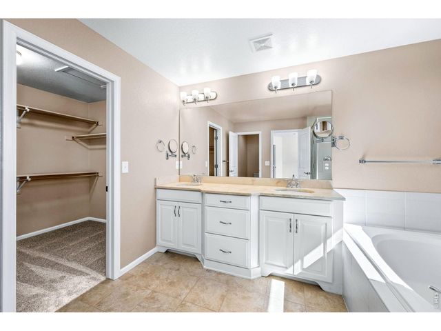 2280 Vermillion Creek Dr, Loveland, CO 80538