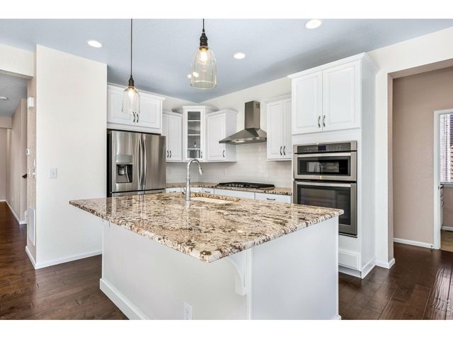 2280 Vermillion Creek Dr, Loveland, CO 80538