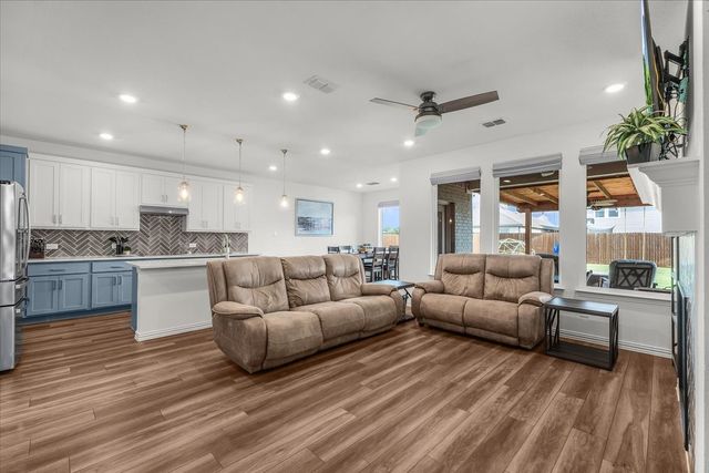 1632 Pine Valley Drive, Fort Worth, TX 76052